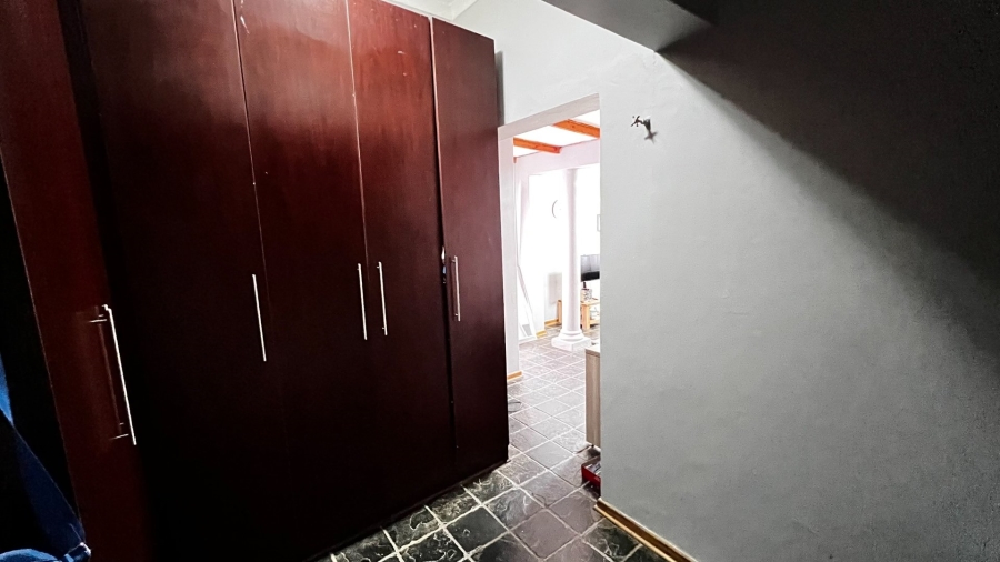 9 Bedroom Property for Sale in Waverley Free State